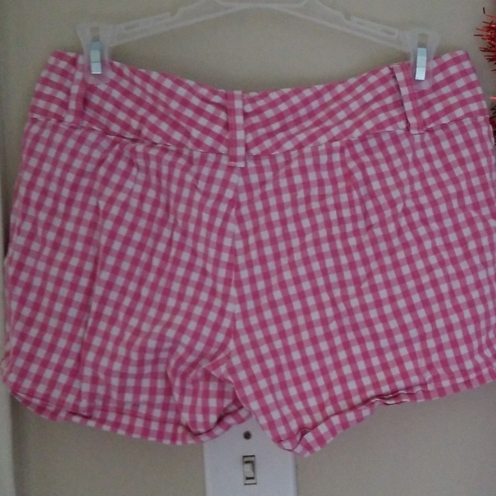 Shorts - Picture 3 of 3